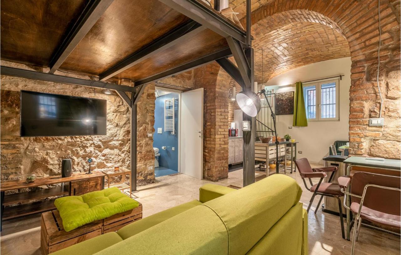 Amazing In With Kitchenette Appartement